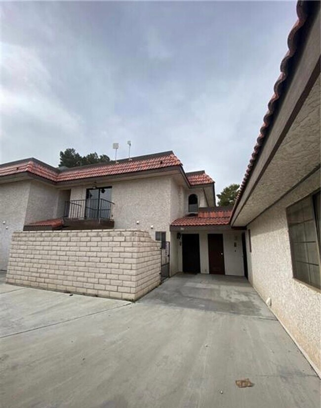 Building Photo - Calvada Valley U7 - Bourbon St, Unit G-2