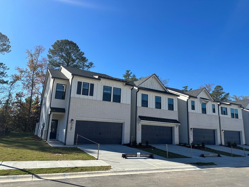 Foto principal - 2020 Underwood Dr
