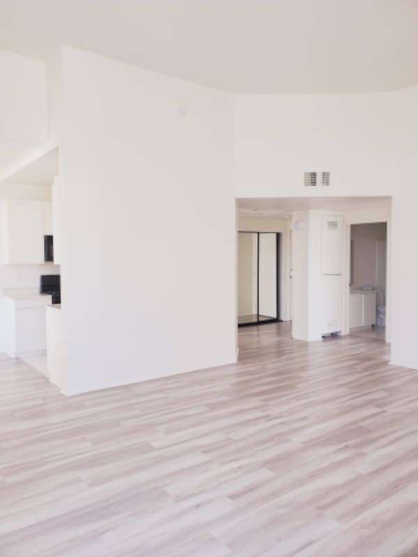 Building Photo - 4343 Whitsett Ave