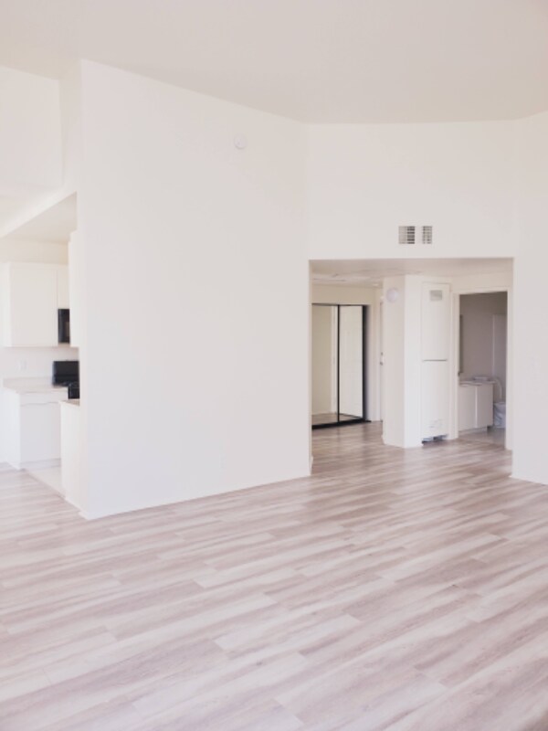 Foto del edificio - 4343 Whitsett Ave