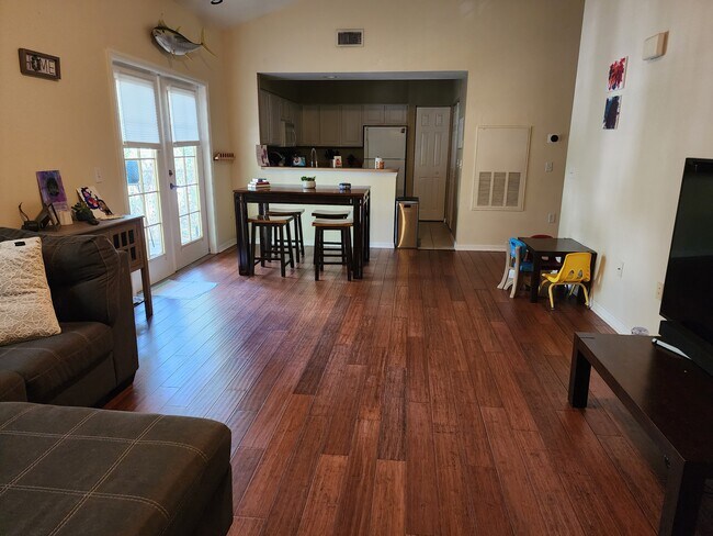 Livingroom - 4833 SW 91st Ter