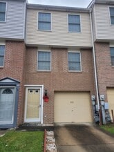 Building Photo - 503 Tyler Dr