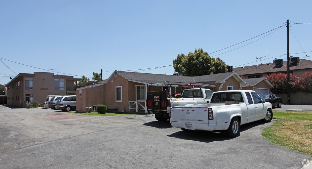 Primary Photo - 4038 Maxson Rd