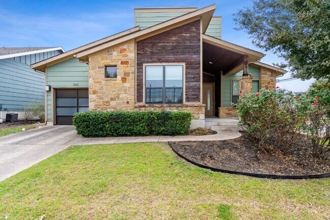 Building Photo - 917 Freewater Ln, Austin, Texas 78704