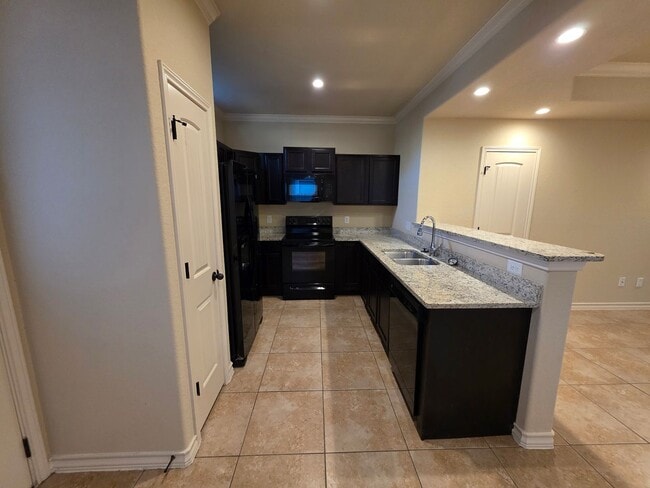 Foto del edificio - 6838 Lakeview Dr.