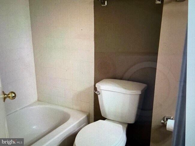 Foto del edificio - 6236 Walkers Croft Way