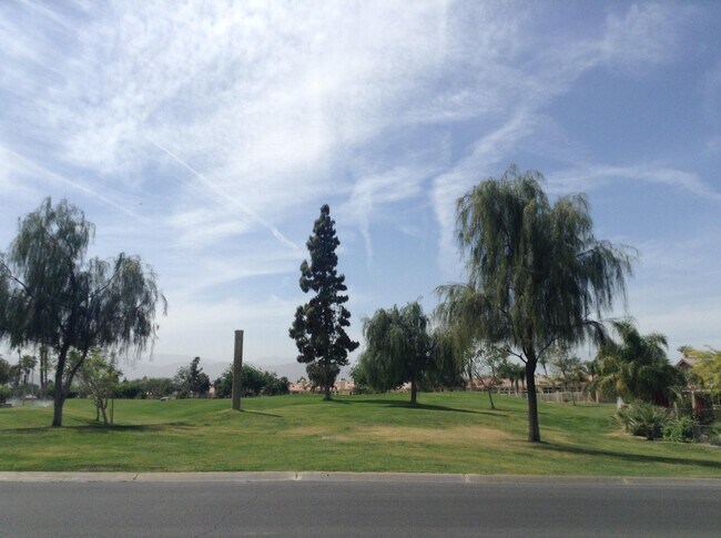 Building Photo - 82075 Country Club Dr