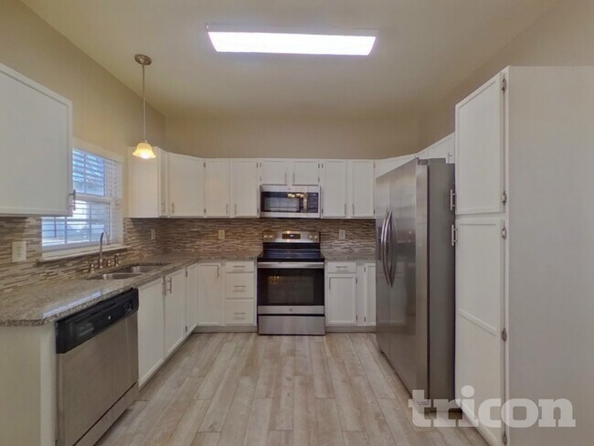 Foto del edificio - 4621 Sahalee Ln