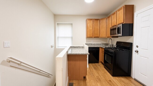 Foto del edificio - 4605 N Kimball Ave