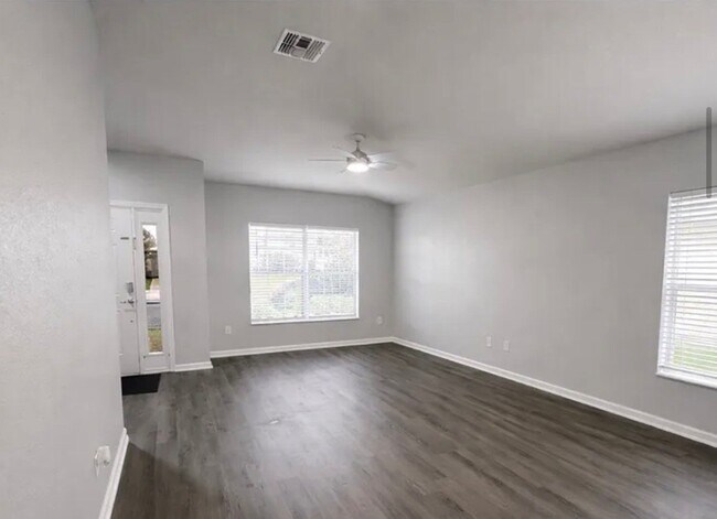 Foto del edificio - 5651 SW 40th Pl