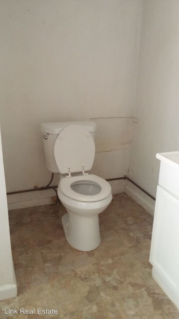 Foto del edificio - 6084 B St