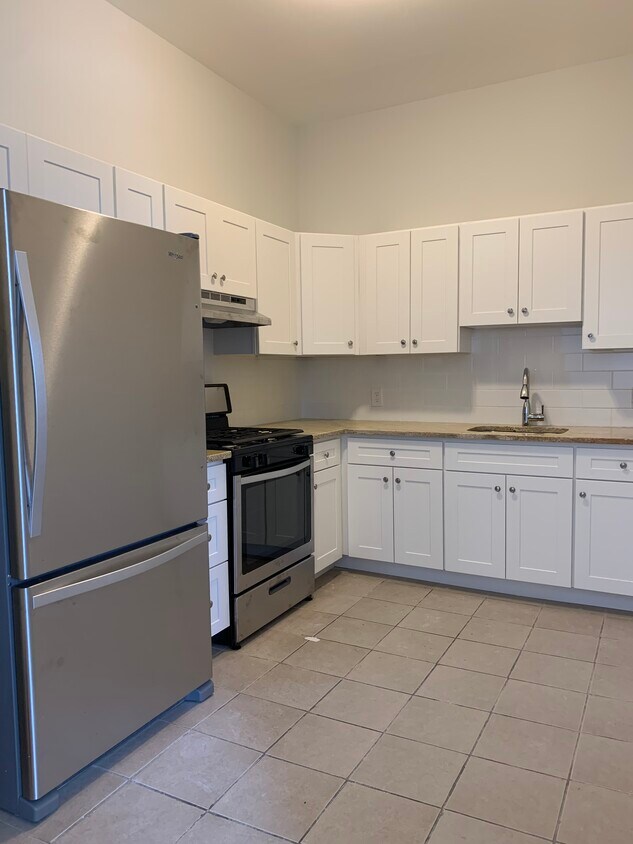 Foto principal - 872 Bergen Ave