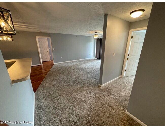 Foto del edificio - 5309 Rolling Rock Ct