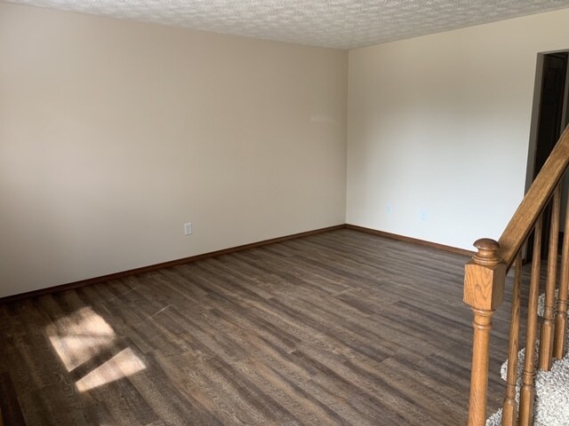 Foto del edificio - 715 Oak Trl
