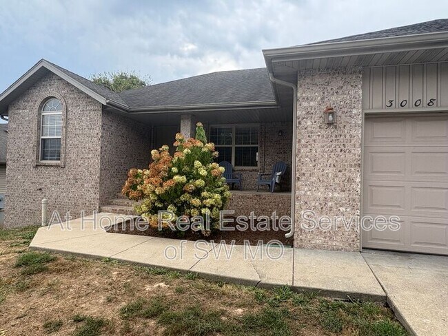 Building Photo - 3008 W Garton Rd