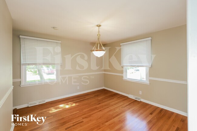 Foto del edificio - 8408 W 89th St