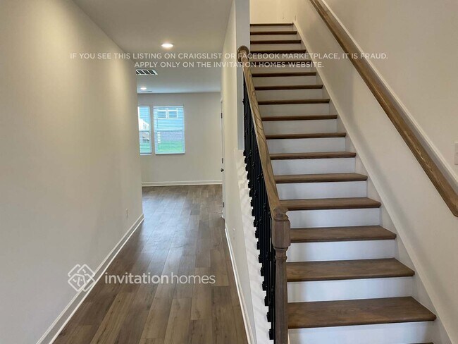 Foto del edificio - 257 W Millbrook Dr