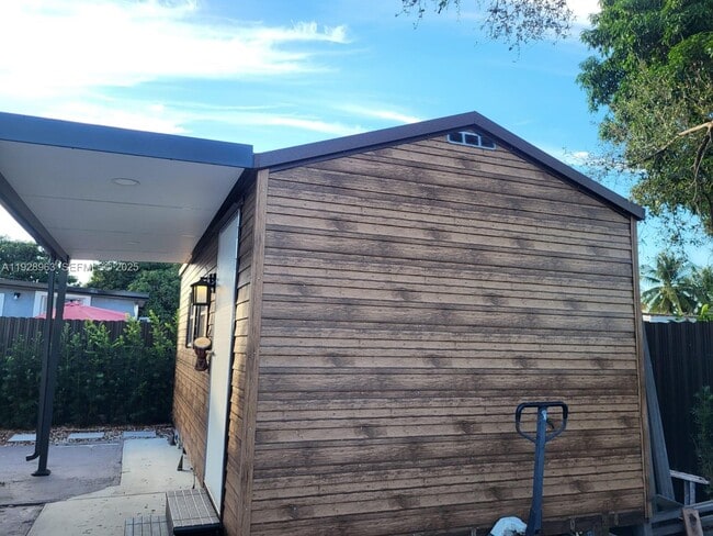 Building Photo - 2137 NW 97th St