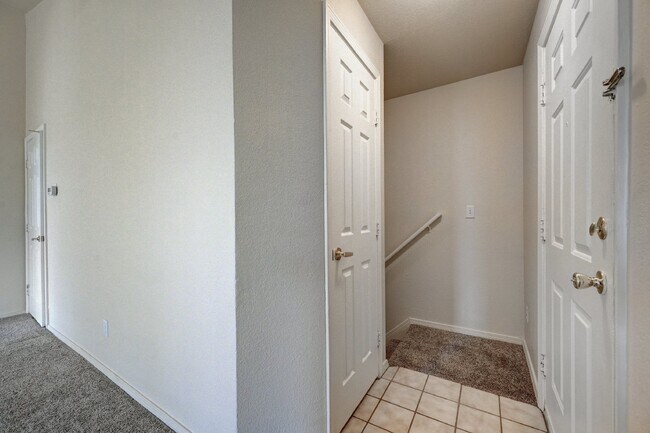 Foto del edificio - "Charming 2-Bed, 2-Bath Condo Retreat in Centennial"