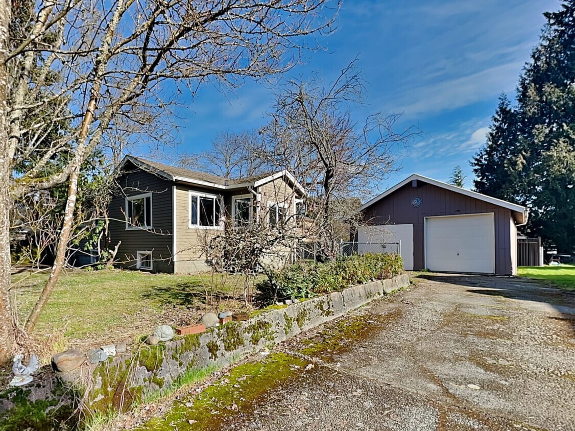 Primary Photo - 10730 22nd Ave SW