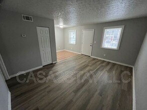 Building Photo - 676 Knox Blvd