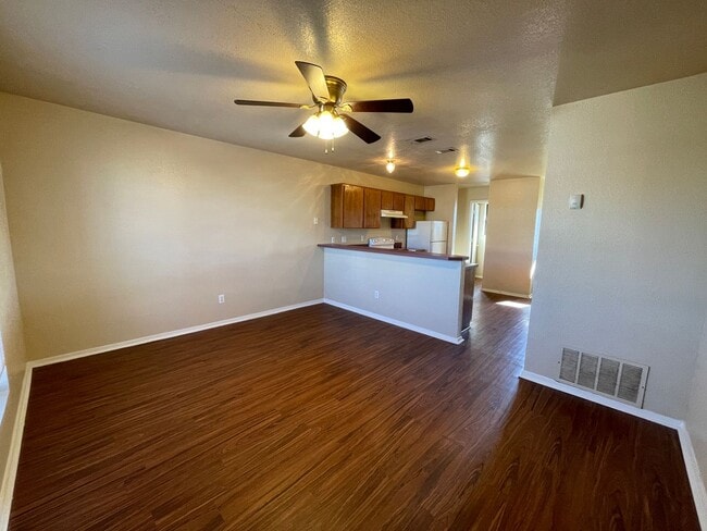Building Photo - 1108 Leslie Cir