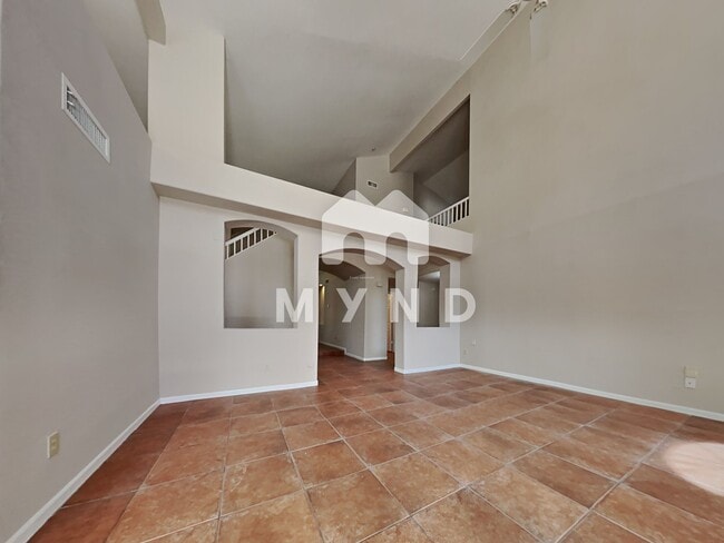 Building Photo - 15226 S 20th Pl