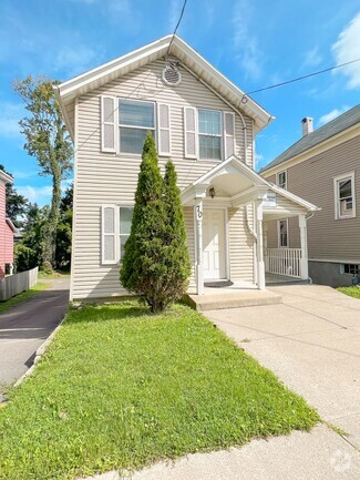 Building Photo - 70 Groton Ave