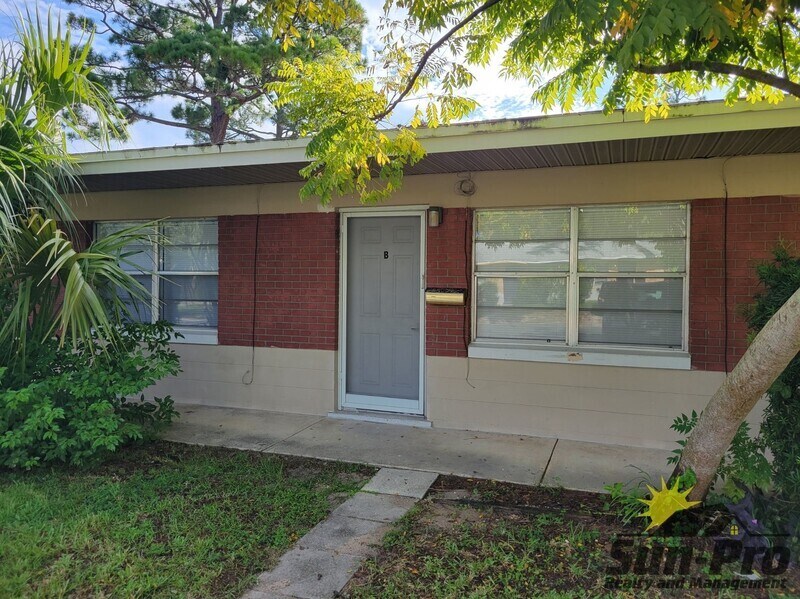 5113 Pineland Ave, Port Orange, FL 32127 Condo for Rent in Port