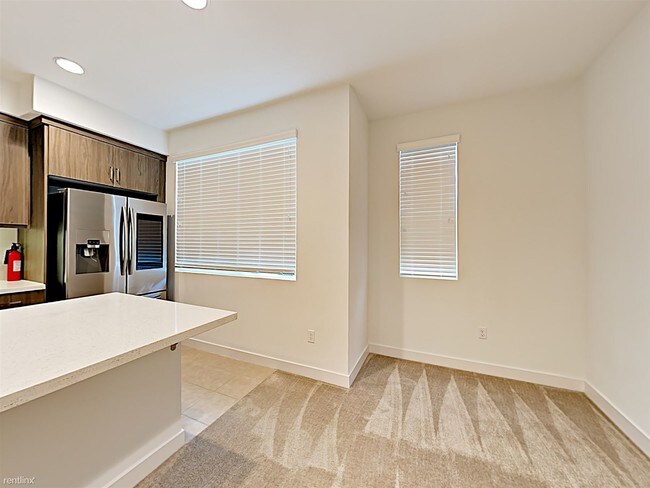 Building Photo - 2 br, 2 bath  - 1433 Pullman Way