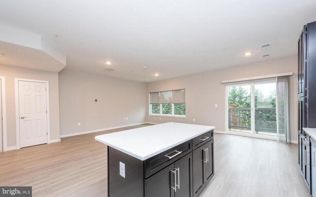 Building Photo - 3307 Demirel Way