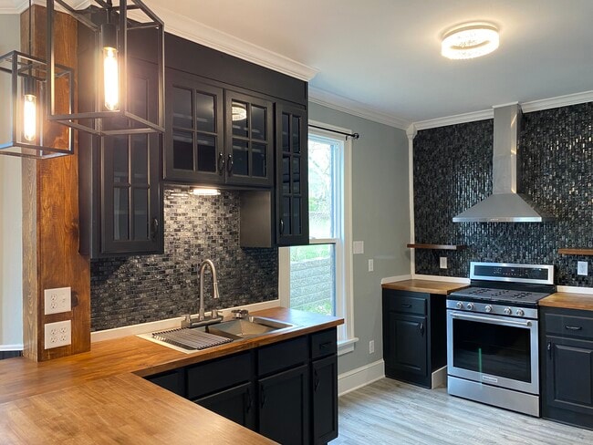 Foto del edificio - 37 Wyoming St E