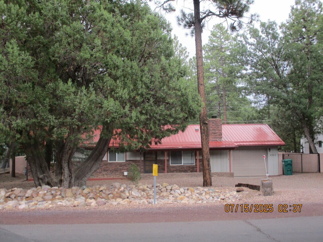 Foto principal - 2563 Lockwood Dr