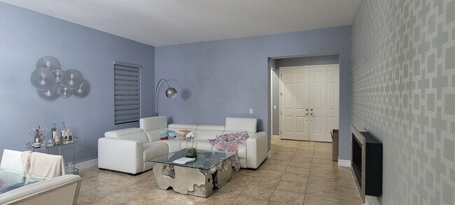 Foto del edificio - 10737 Willow Ridge Loop