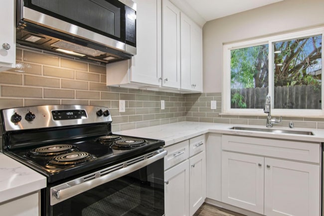 Building Photo - 8737 Grayling Way