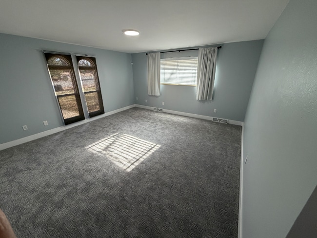 Foto del edificio - 9461 Vance Ct