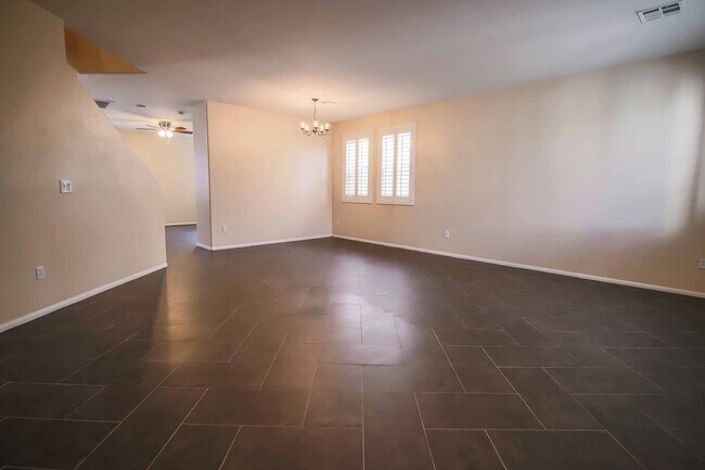 Building Photo - Southern Highlands Beauty with Expansive Loft & Designer Upgrades!