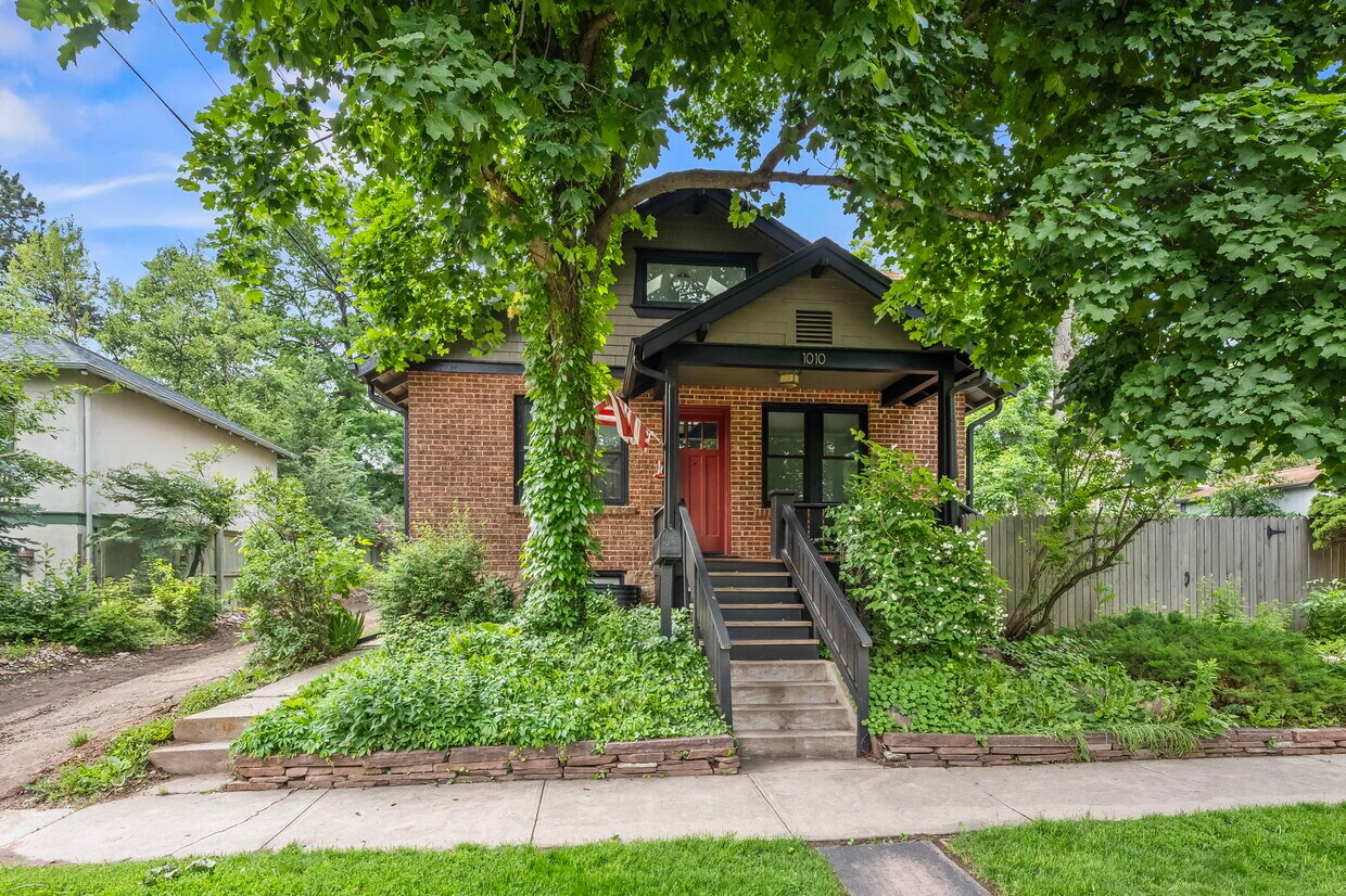 Foto principal - 1010 Euclid Ave