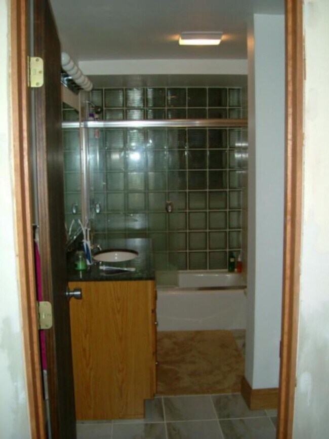 Foto del edificio - 442 Park Dr