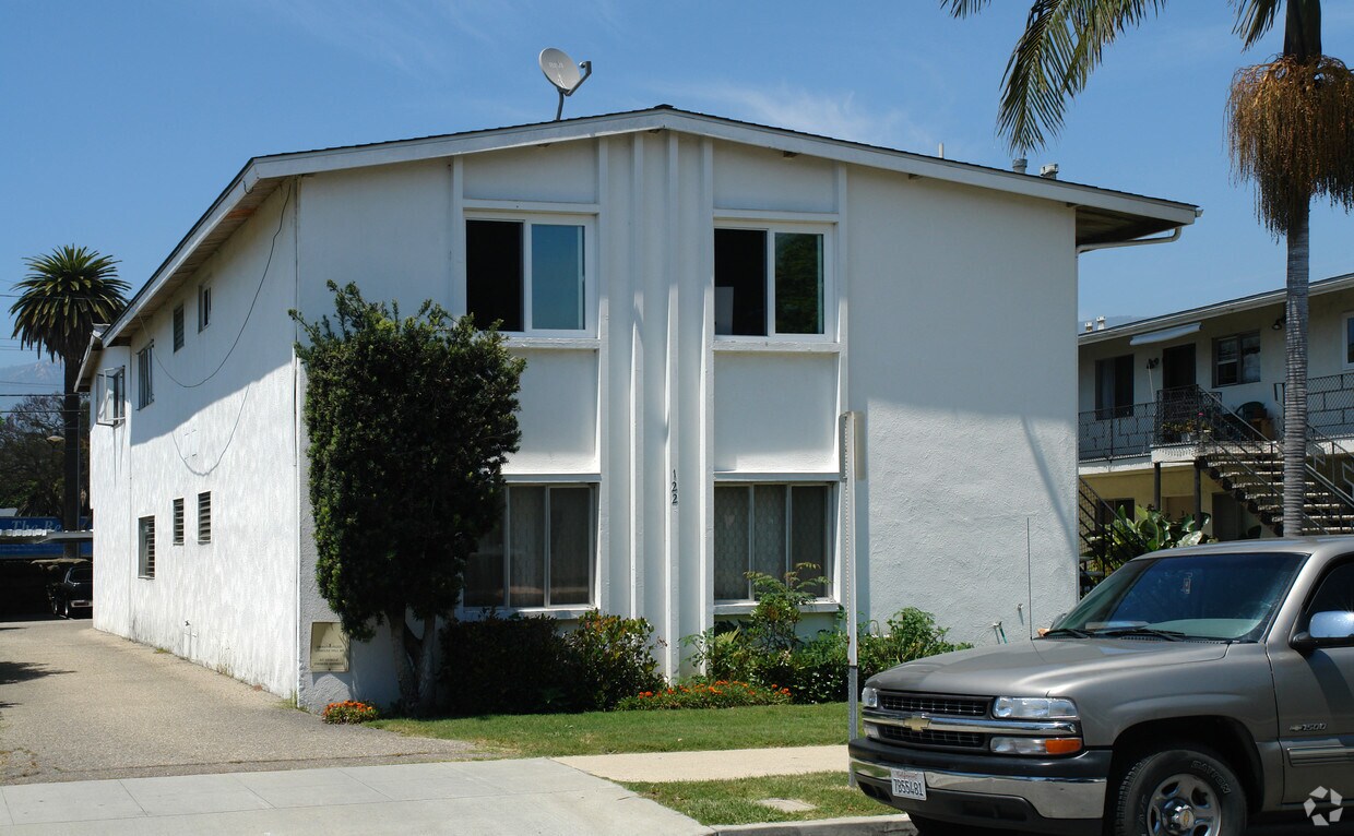 Building Photo - 122 Los Aguajes Ave