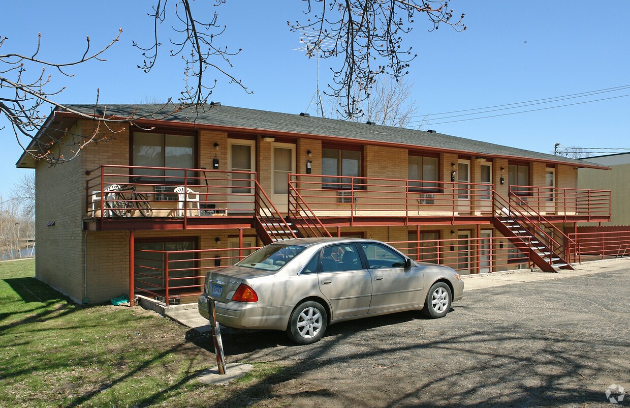 Foto del edificio - 208 7th St W