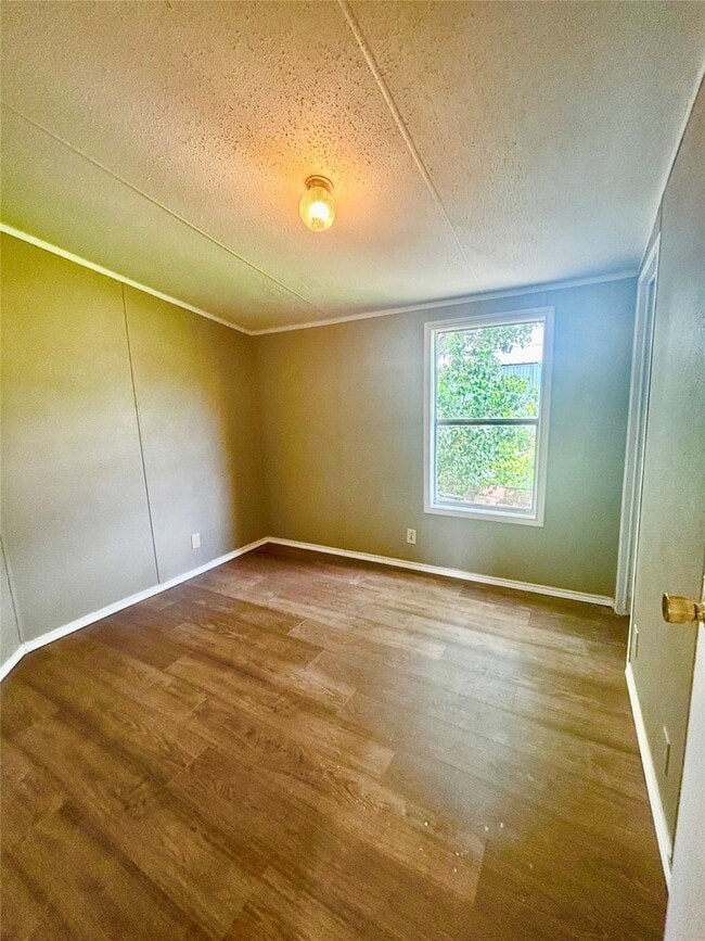 Building Photo - 2515 Oyster Creek Bend