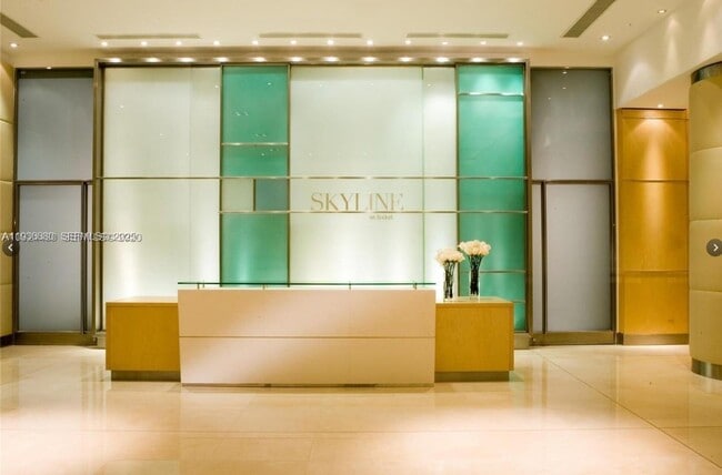 Building Photo - 2101 Brickell Ave