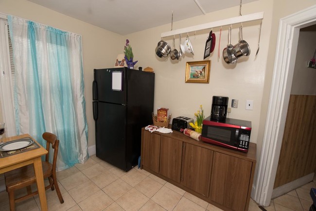 Building Photo - 2 bedroom in Easton PA 18042