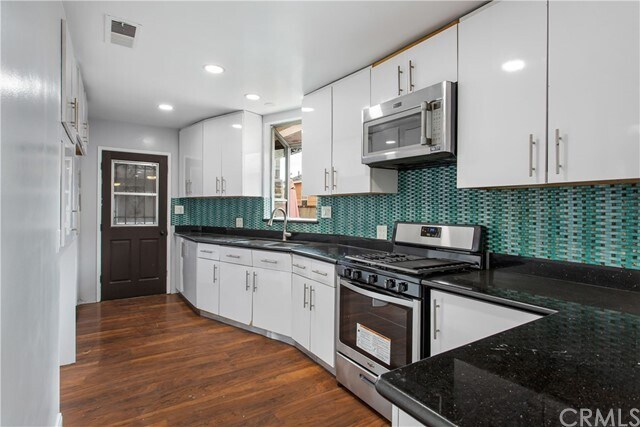 Building Photo - 426 San Pasqual Dr