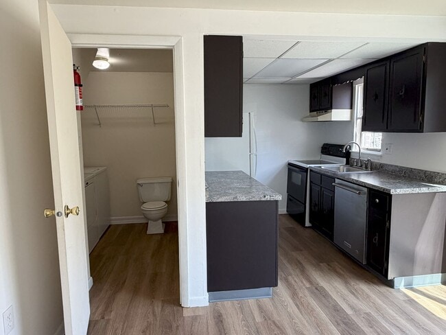 Building Photo - 168 Ashford Dr