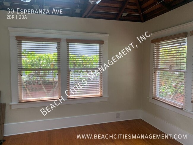 Building Photo - 30 Esperanza Ave