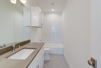 The Grove at Oak Forest photo'