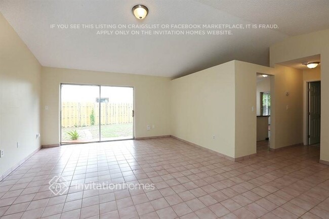 Foto del edificio - 6572 NW 197th Ln