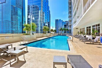 Building Photo - 1200 Brickell Bay Dr